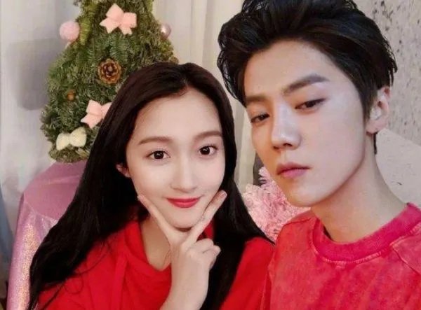 鹿晗被疑与关晓彤分手,他俩之间的感情出现了什么问题?