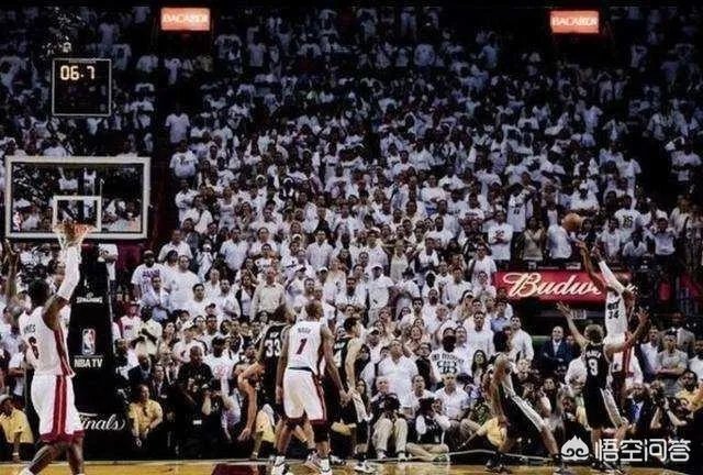 库里三分命中总数升至历史第三,排在库里面前的两位球员是谁?还有多大的距离?