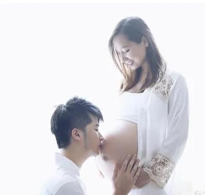 宋晓波结婚照曝光 聋哑夫妇喜得贵子