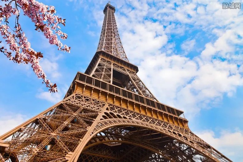 铁塔免费高空滑索 每天百名幸运游客可以体验高空滑索