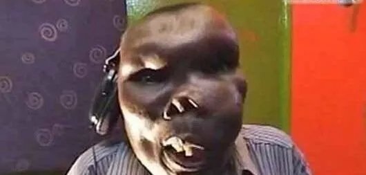 世界上长得最丑的男人图片 乌干达最丑男子丑出新高度而走红