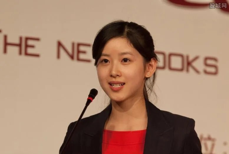 奶茶妹妹开公司 露长腿照曝光十分性感