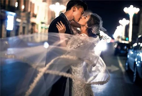 80后婚纱照图片欣赏 80后个性婚纱照风格大全