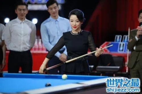 比赛时潘晓婷胸部碰到球 一张图告诉你她的胸有多大