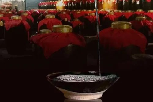 五粮液存14年成空瓶,这是为什么呢?