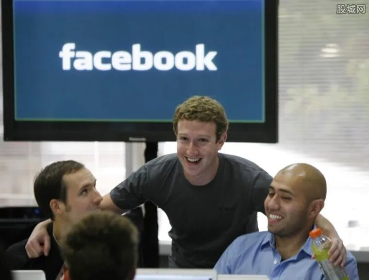 扎克伯格首次发声 信息泄露丑闻的内幕是什么?