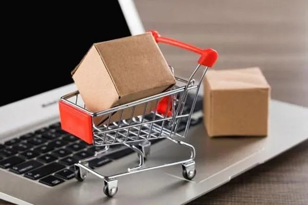 想退款发现居然发货了，这样的购物体验你喜欢吗？