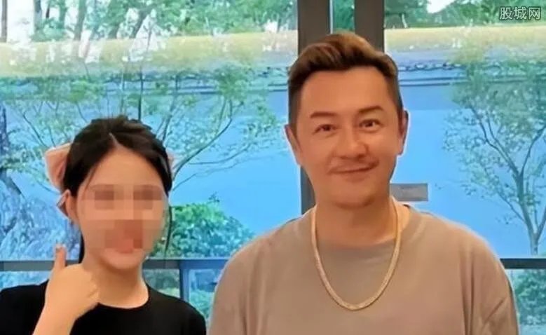 陈浩民强吻门事件 事件女主陈嘉桓是谁？