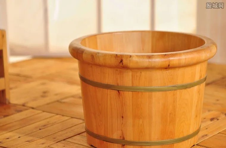 泡脚桶爆炸引火灾 花756元网购的泡脚桶竟发生爆炸