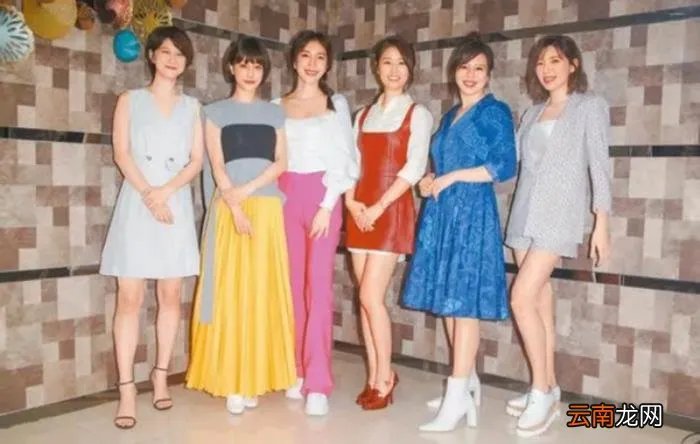 林心如C位素颜出镜 林心如素颜逛街吓坏人