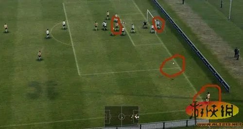 《实况足球2012》无敌角球大法