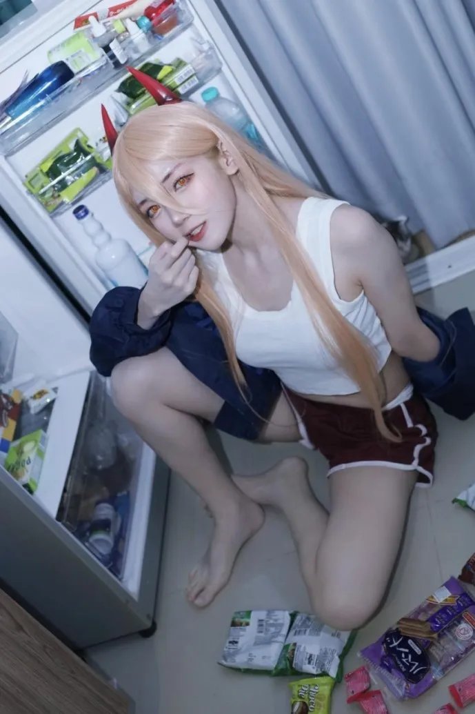 泰国美女Coser minnexcos图赏 娇小可爱身材火辣