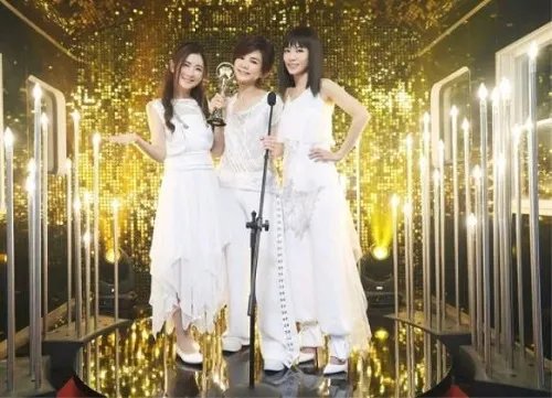 S.H.E出道18周年 细数18年来歌路历程