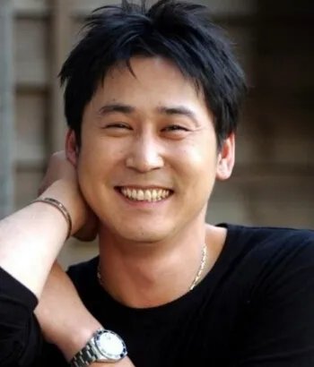 申东烨和李素拉什么关系  申东烨和李素拉照片资料