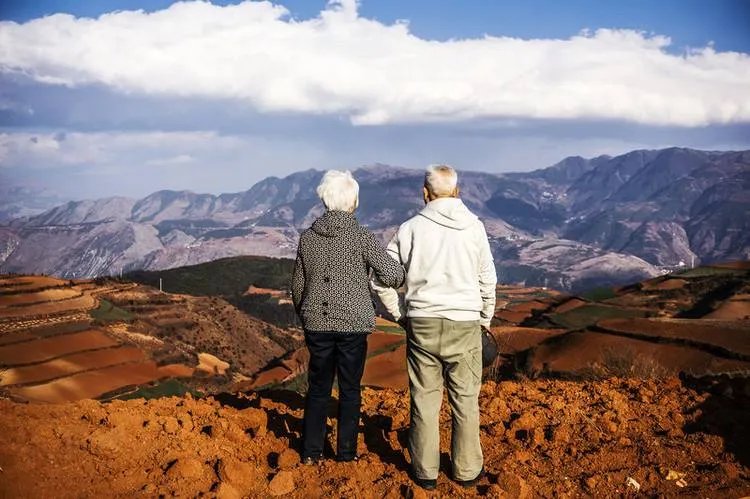 英籍女孩中国寻亲：没有怨恨。被遗弃小孩有寻亲的必要吗？