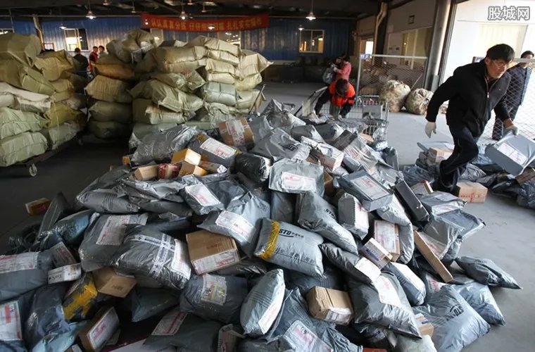 银昆高速快递烧光 快递被烧的消费者应如何维权