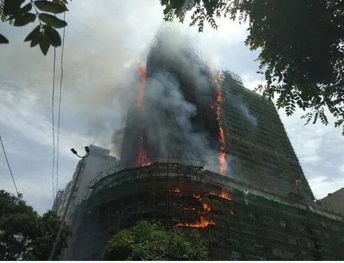 兰州大厦突发大火什么原因
