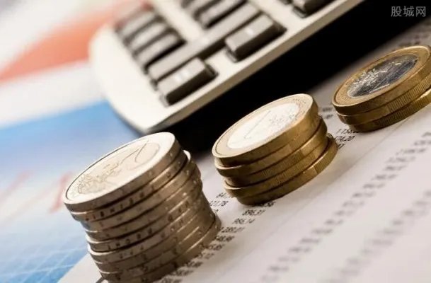 游客被索要道具费 国庆出游如何避免乱收费现象?