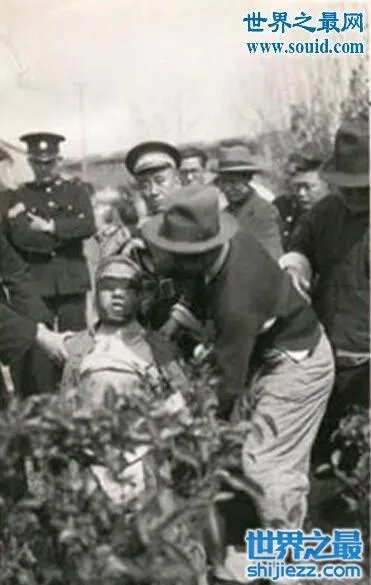 揭秘绞刑场的执行过程,将人直接用绳子勒死(视频)