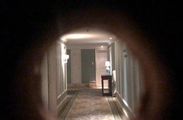 张丹峰毕滢再同房:这次直接穿着浴袍光着小腿进去