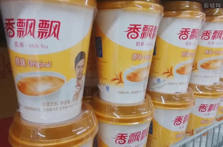 香飘飘喝出异物 香飘飘官方如何回应怎么赔偿消费者