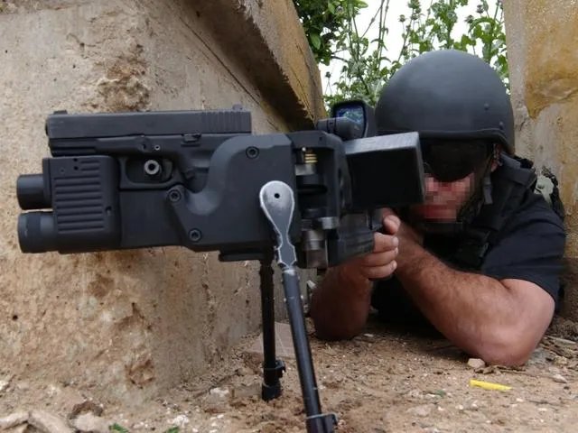 曾经电影里出现的科幻武器，有哪些已经变成了现实？