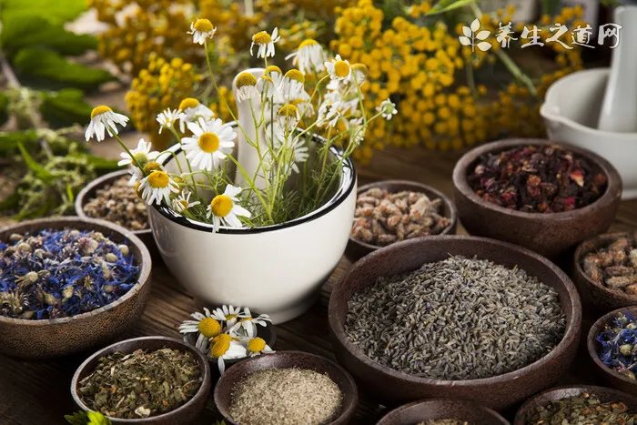 帝师孙英雄在北京有多吊？帝师个人资料(和成龙勾肩搭背)