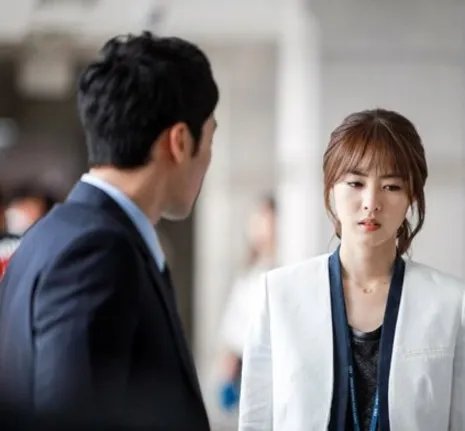 苏志燮李妍熙有交往么 突袭亲吻引发甜蜜狂潮