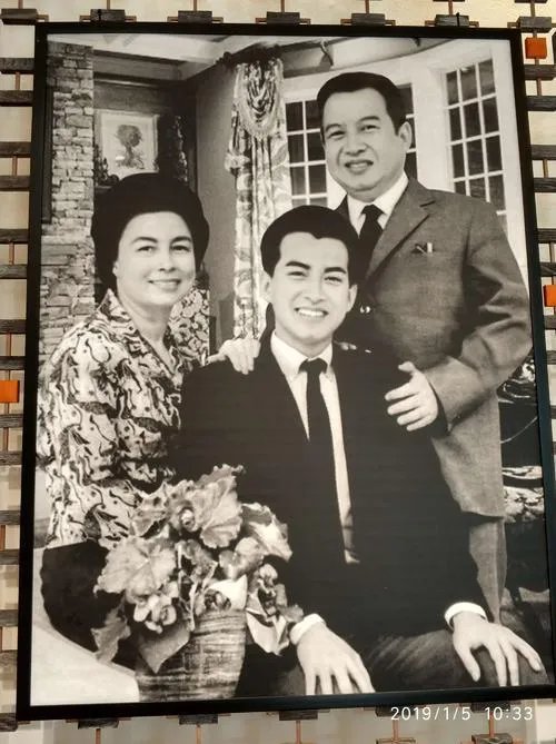 晚年和长子相依为命的莫尼克王后,她的次子是怎么死的?