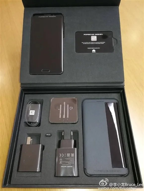 华为Mate9保时捷版包装曝光 内部提供两个充电器