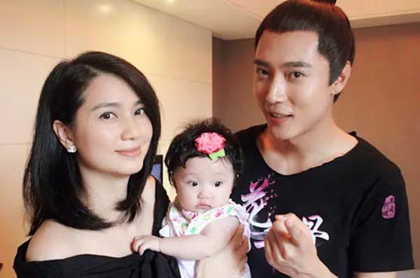 洪欣如何回应张丹峰疑出轨？