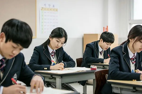 中小学不得组织周考月考单元考,这一规定对学生有何好处呢?
