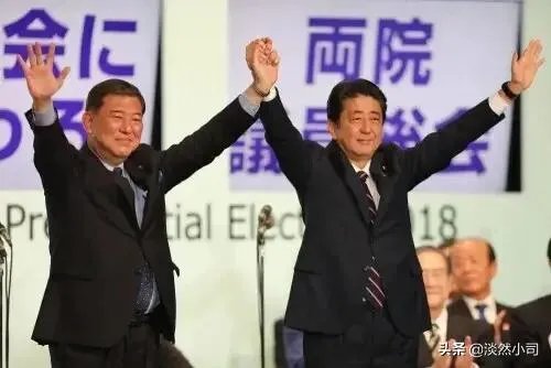 日本首相安倍辞职是福还是祸?