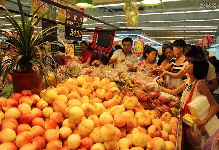 全国鲜果价格上涨 为什么水果越来越贵？