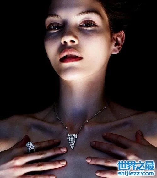 俄罗斯19岁最美少女凯特.B全裸出镜，大尺度 