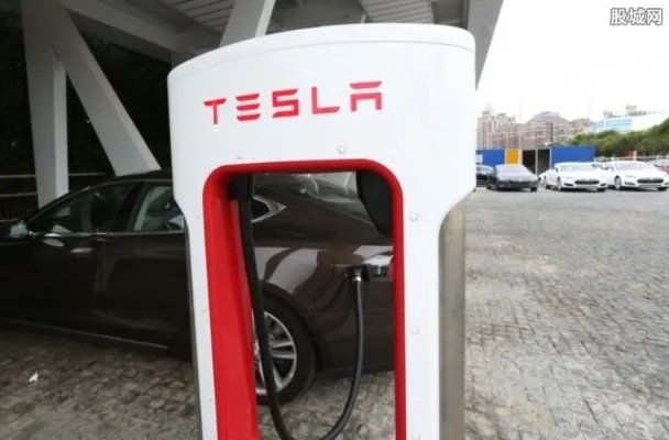 特斯拉削减员工 大规模裁员致盘前股价跌幅超4%