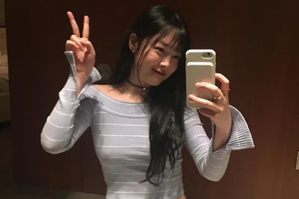 雪莉夹头发直播回放