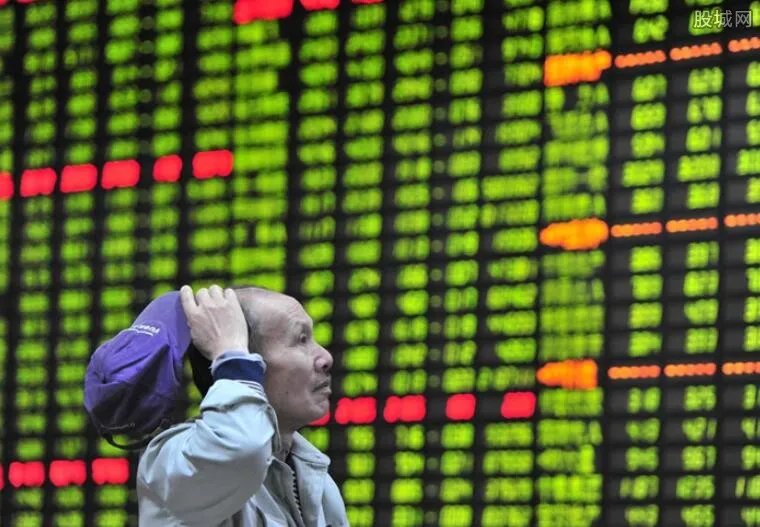 沪指跳空大跌 沪指开盘跌破3100点关口