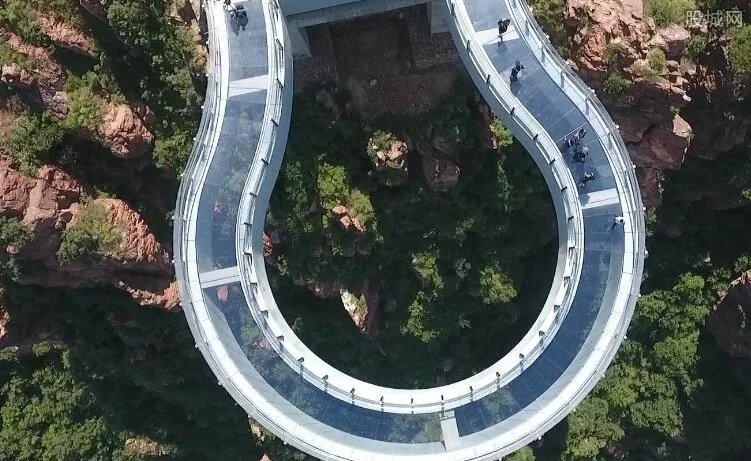 全球最长玻璃环廊诞生 门票售价是多少？