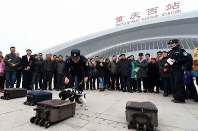 重庆西站开接驳车了吗？