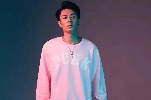 周柏豪超好听歌曲top10:《够钟》上榜,第五最为催泪