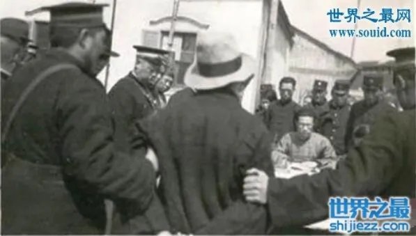 揭秘绞刑场的执行过程，将人直接用绳子勒死(视频) 