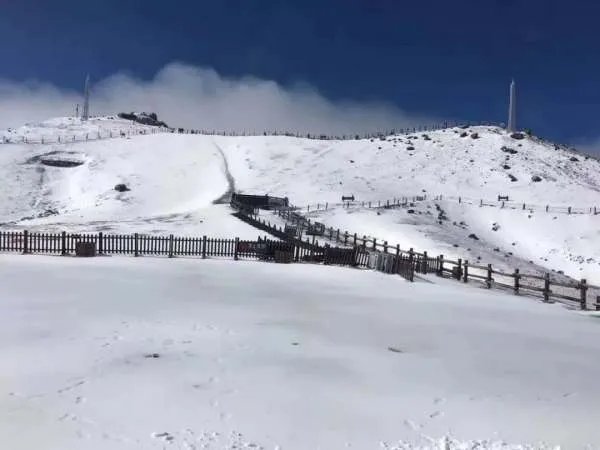 长白山景区因雪太大关了，为什么雪太大就得关闭？