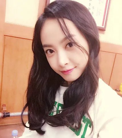 宋茜孟佳比柔韧大对决 揭两人骂战真相