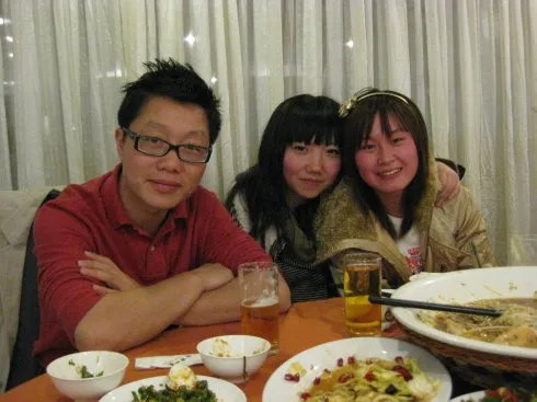 茅侃侃女友照片被扒 中国最年轻的亿万富翁首曝光