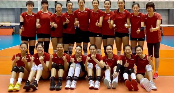 郎平总结中国女排2020，在集训中她们经历了什么苦难？