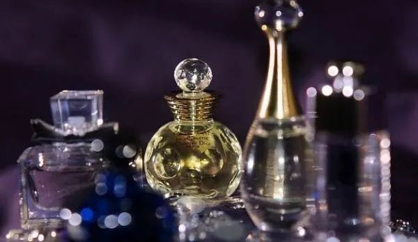 雅诗兰黛的香水真的那么好用吗?