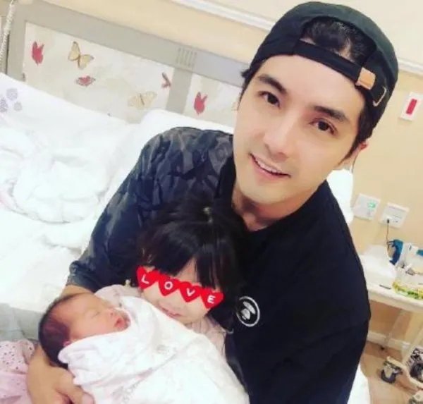 贺军翔老婆长什么样 二胎得女怎么回事