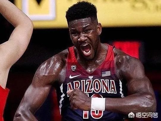 7.7日夏季联赛周琦10分5篮板与状元艾顿10分7篮板，周琦和艾顿对比表现怎么样？