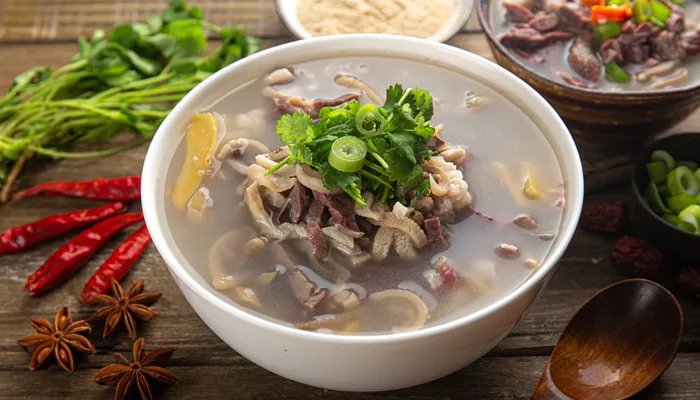 羊肉汤白色是什么 羊肉汤白色是什么东西